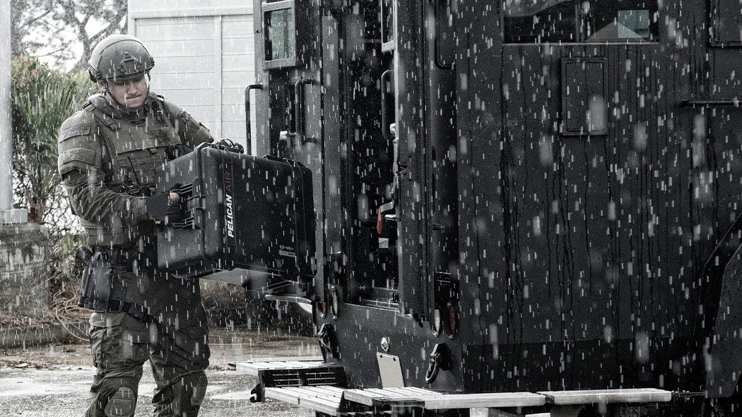 Pelican 1607 Air Case with Foam - Yellow